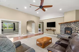 300 Mattie K Ln, Roseburg, OR 97471 - Photo 14