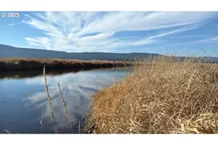 29630 Clearwater Dr, Chiloquin, OR 97624 - Photo 2