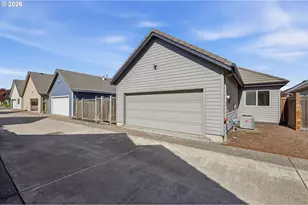 2030 Lakeland Way, Eugene, OR 97408 - Photo 32