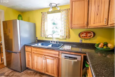 89387 Old Mohawk Rd, Springfield, OR 97478 - Photo 10