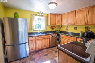 89387 Old Mohawk Rd, Springfield, OR 97478 - Photo 8