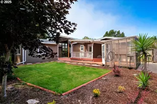 1601 Rhododendron Dr, Florence, OR 97439 - Photo 38