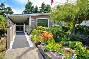 1601 Rhododendron Dr, Florence, OR 97439 - Photo 6