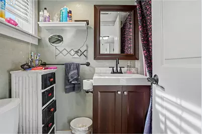 213 Mill St, Silverton, OR 97381 - Photo 12