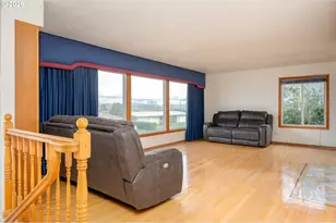 12340 NE Rose Pkwy, Portland, OR 97230 - Photo 6