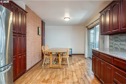 12340 NE Rose Pkwy, Portland, OR 97230 - Photo 16