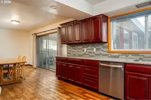 12340 NE Rose Pkwy, Portland, OR 97230 - Photo 16