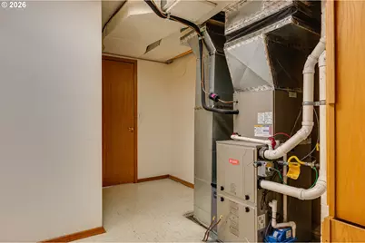 12340 NE Rose Pkwy, Portland, OR 97230 - Photo 32