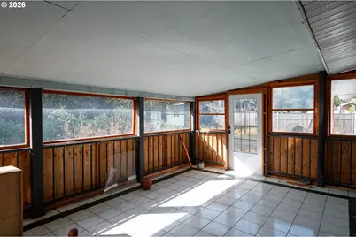 12340 NE Rose Pkwy, Portland, OR 97230 - Photo 34