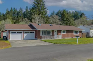 530 Robinhood Ave, Lakeside, OR 97449 - Photo 1