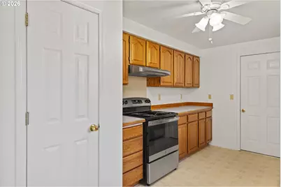 530 Robinhood Ave, Lakeside, OR 97449 - Photo 24