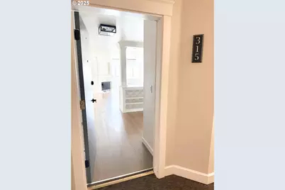 8720 SW Tualatin Rd #315, Tualatin, OR 97062 - Photo 26