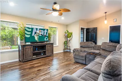 3565 Castrey St, Eugene, OR 97404 - Photo 10