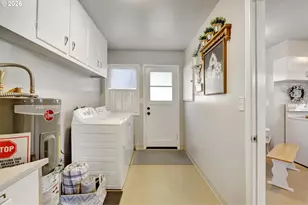 1214 E 11th St, The Dalles, OR 97058 - Photo 18