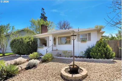 1214 E 11th St, The Dalles, OR 97058 - Photo 1