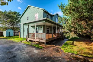 835 Wynooski St, Newberg, OR 97132 - Photo 2