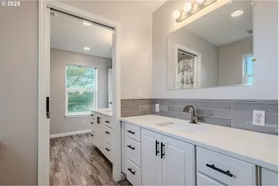 835 Wynooski St, Newberg, OR 97132 - Photo 22