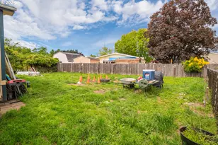 496 Scotts Glen Dr, Springfield, OR 97477 - Photo 16