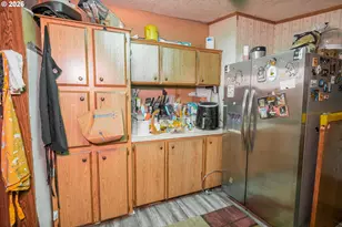 496 Scotts Glen Dr, Springfield, OR 97477 - Photo 8