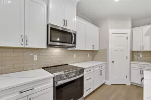 2243 E Otter Loop, La Center, WA 98629 - Photo 10