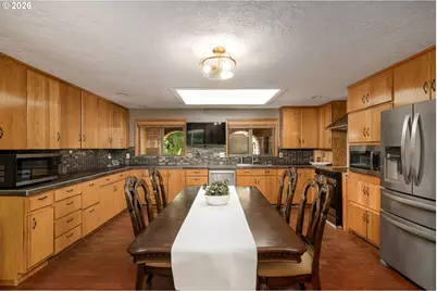 9320 SW 74th Ave, Portland, OR 97223 - Photo 10