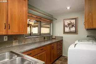 9320 SW 74th Ave, Portland, OR 97223 - Photo 26