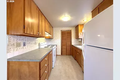 4910 Whiteaker St, Eugene, OR 97405 - Photo 8