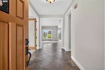 392 SW Dogwood Dr, Dundee, OR 97115 - Photo 2