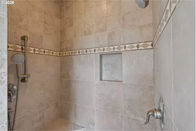 392 SW Dogwood Dr, Dundee, OR 97115 - Photo 14