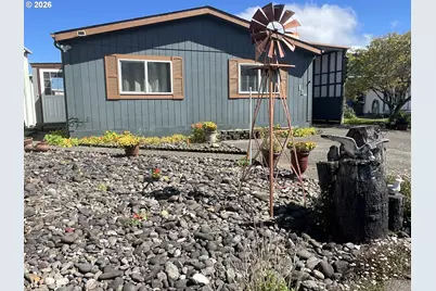 100 River Bend Rd #118, Reedsport, OR 97467 - Photo 2