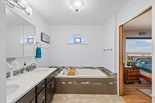 75077 W Oregon Ln, Irrigon, OR 97844 - Photo 16