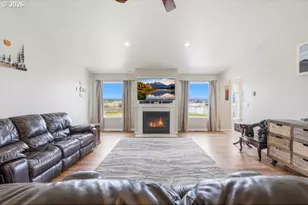 75077 W Oregon Ln, Irrigon, OR 97844 - Photo 6