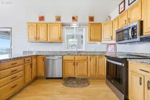 75077 W Oregon Ln, Irrigon, OR 97844 - Photo 8