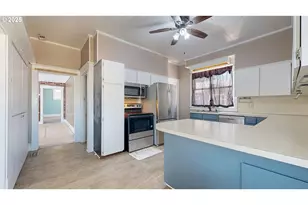 2438 Auburn Ave, Baker City, OR 97814 - Photo 18