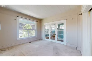 2438 Auburn Ave, Baker City, OR 97814 - Photo 8