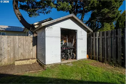 3500 Hawthorne Ln, Tillamook, OR 97141 - Photo 32