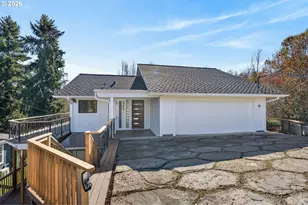 3226 SW Dolph Ct, Portland, OR 97219 - Photo 2