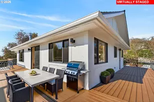 3226 SW Dolph Ct, Portland, OR 97219 - Photo 40