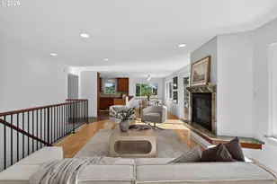 3226 SW Dolph Ct, Portland, OR 97219 - Photo 8