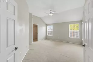 13002 Sierra Vista Dr, Lake Oswego, OR 97035 - Photo 24