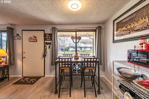 353 71st St, Springfield, OR 97478 - Photo 6