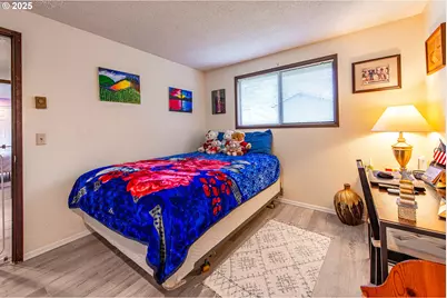 353 71st St, Springfield, OR 97478 - Photo 14