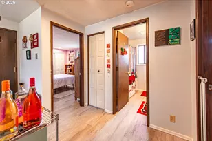 353 71st St, Springfield, OR 97478 - Photo 10