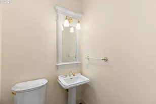 6441 SW Santa Monica Ct, Portland, OR 97221 - Photo 26