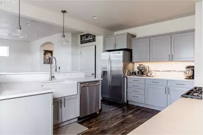 1816 W 4th Ave, Junction City, OR 97448 - Photo 14