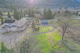 48181 Hwy 58, Oakridge, OR 97463 - Photo 24