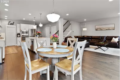 13199 SE Gateway Dr, Happy Valley, OR 97086 - Photo 16