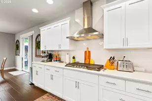 13199 SE Gateway Dr, Happy Valley, OR 97086 - Photo 6