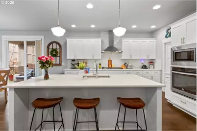 13199 SE Gateway Dr, Happy Valley, OR 97086 - Photo 8