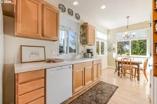 15760 SW Peachtree Dr, Tigard, OR 97224 - Photo 8